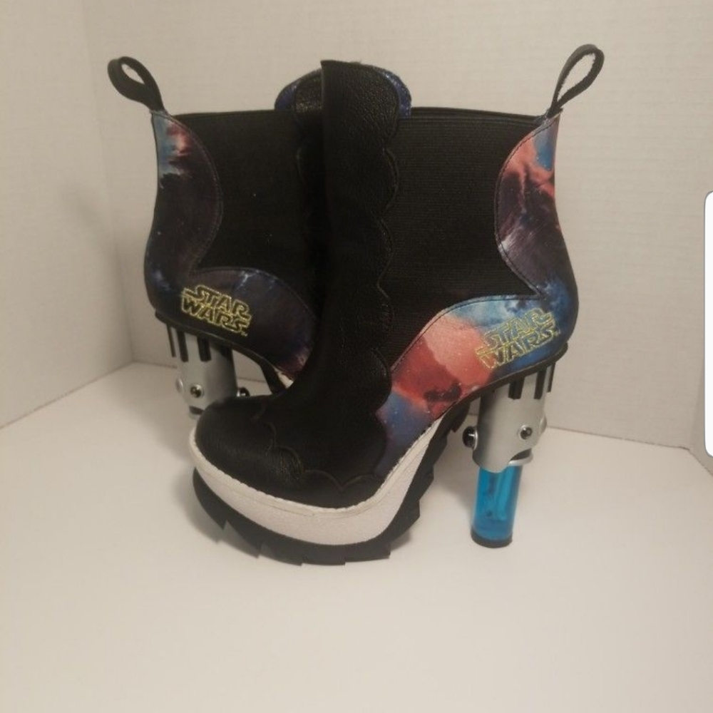 Irregular Choice Booties Star Wars Tatoonie, size 6.5